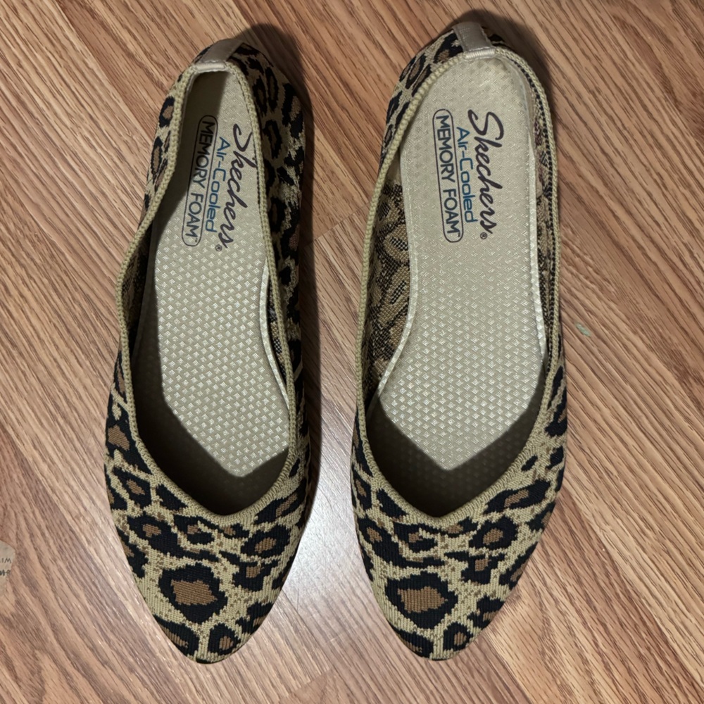 Skechers Tan and Black Leopard Print Flats